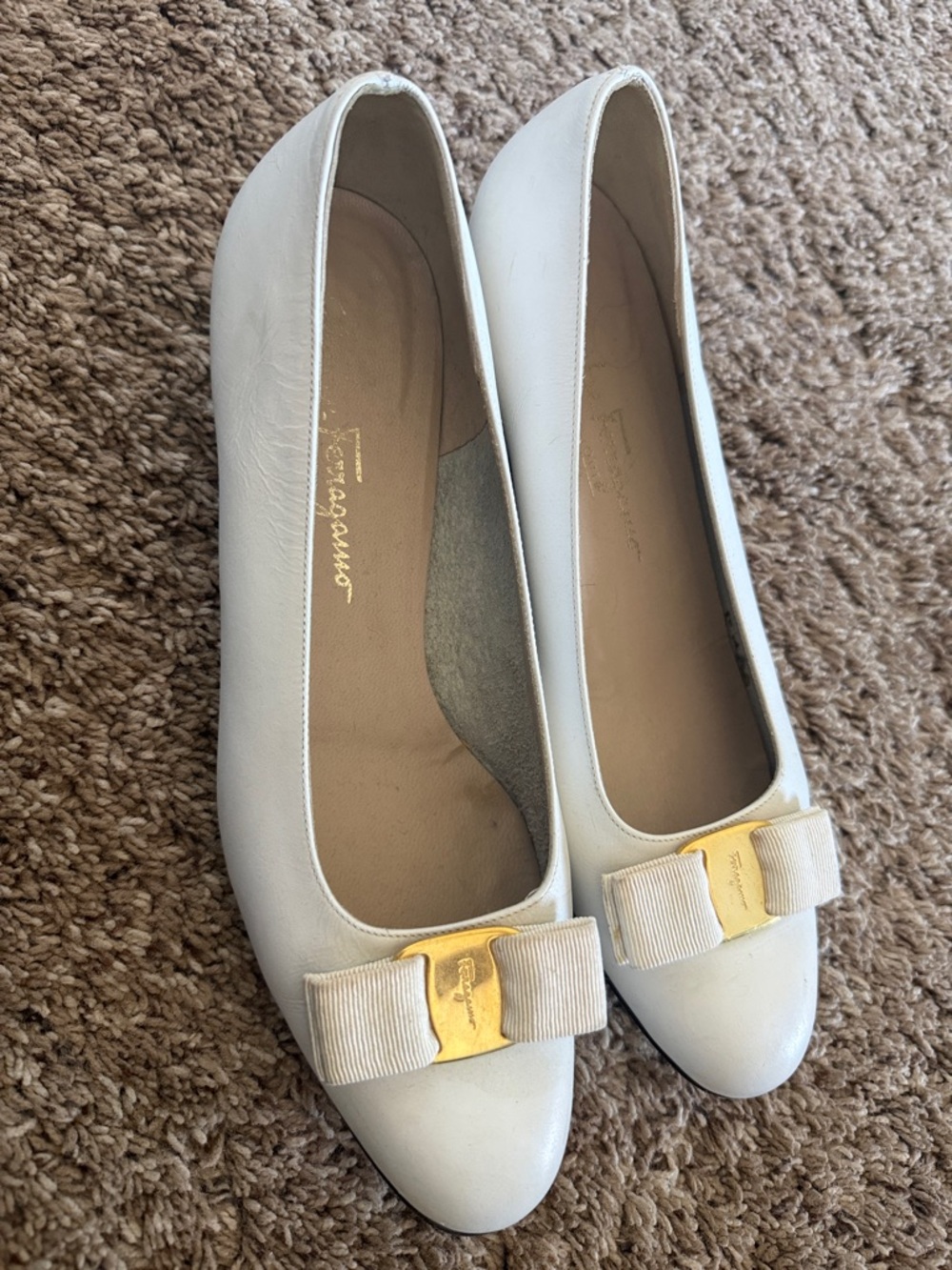 Salvatore Ferragamo White Leather Bow Flats with Gold Plaque